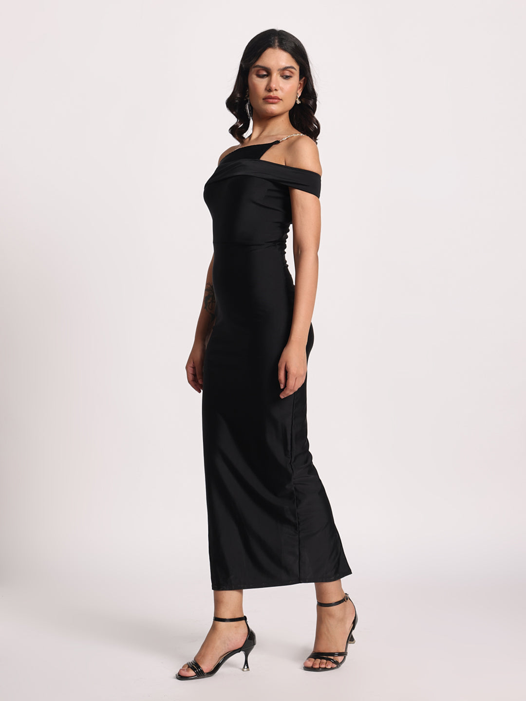The "Noir Chain Charm" Midi Dress
