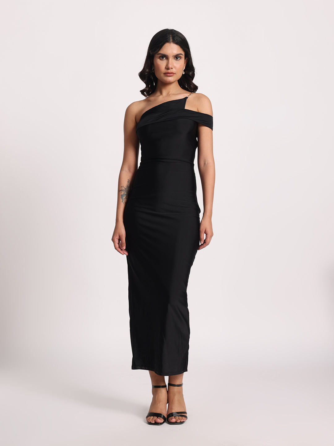 The "Noir Chain Charm" Midi Dress
